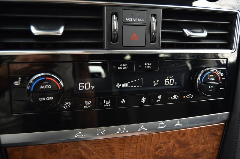 Nissan Armada Vehicle Full-screen Gallery Image 19