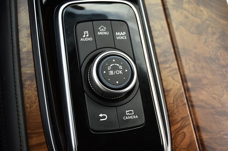 Nissan Armada Vehicle Full-screen Gallery Image 22