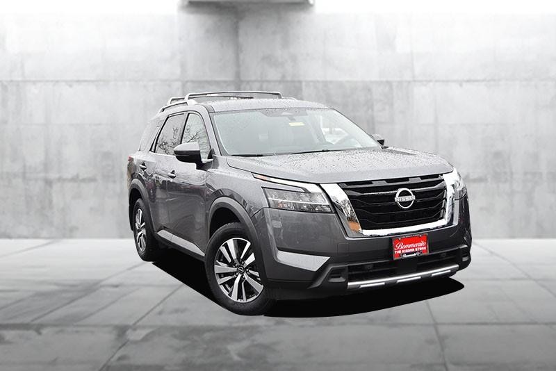 Nissan Pathfinder Vehicle Image 02