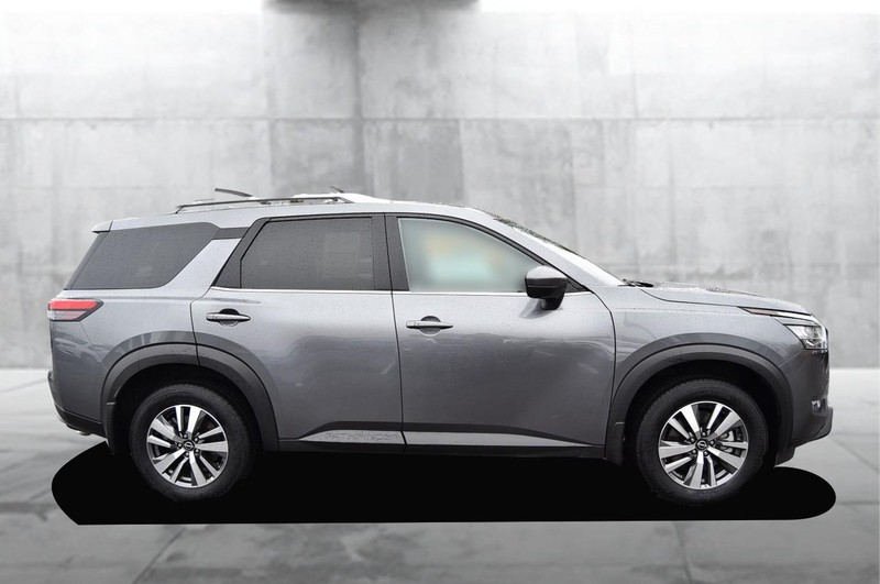 Nissan Pathfinder Vehicle Image 05