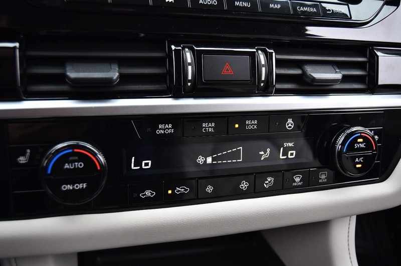 Nissan Pathfinder Vehicle Image 19