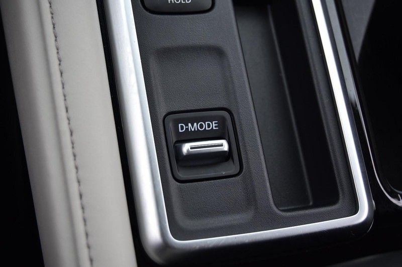 Nissan Pathfinder Vehicle Image 21