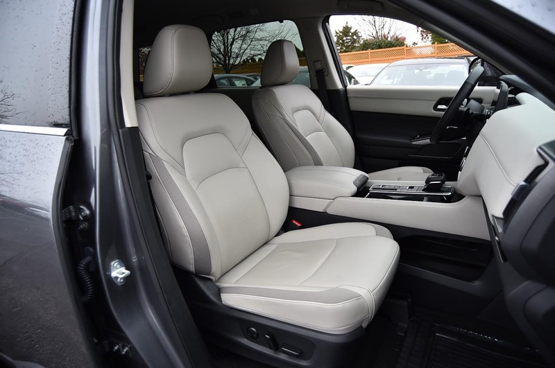 Nissan Pathfinder Vehicle Image 24