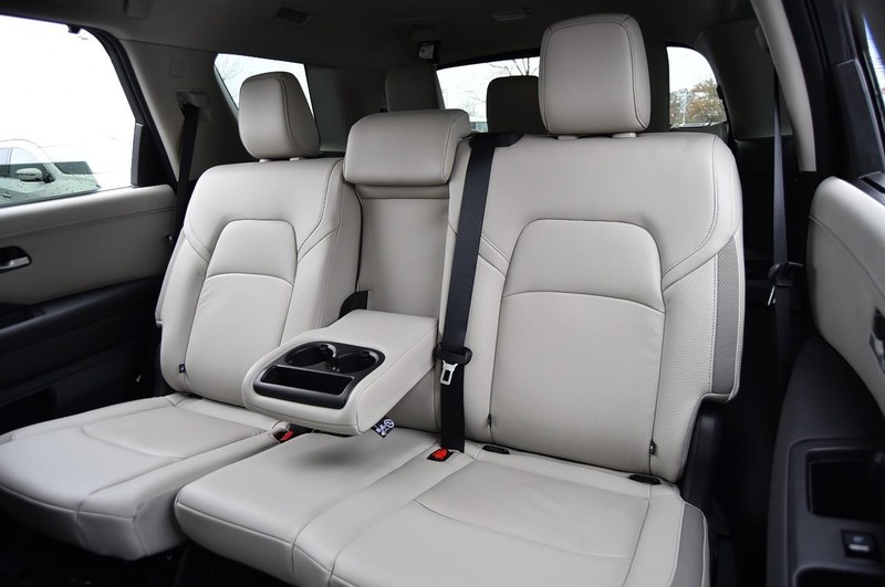 Nissan Pathfinder Vehicle Image 25