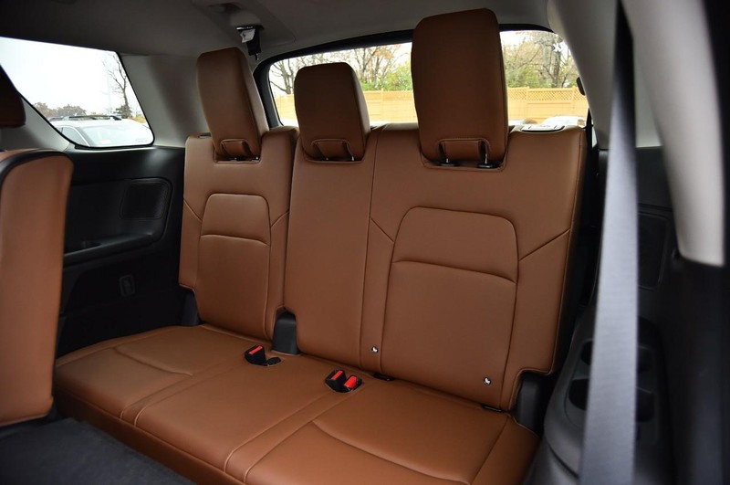 Nissan Pathfinder Vehicle Full-screen Gallery Image 30