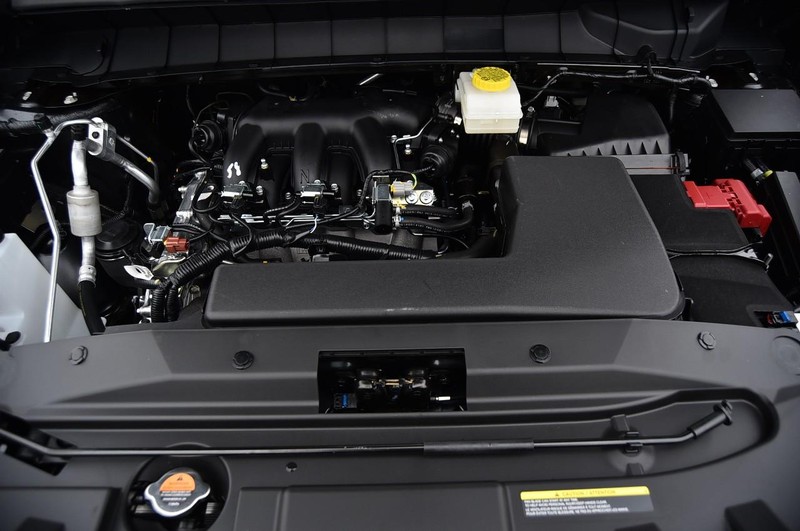 Nissan Pathfinder Vehicle Full-screen Gallery Image 33