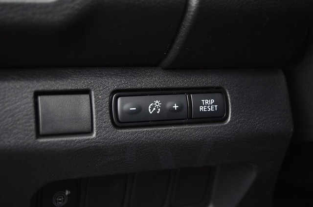 Nissan Frontier Vehicle Image 14