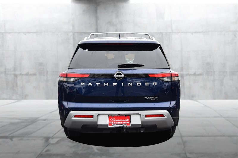 Nissan Pathfinder Vehicle Image 06