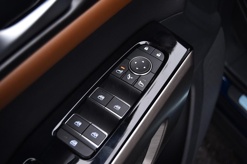 Nissan Pathfinder Vehicle Image 09