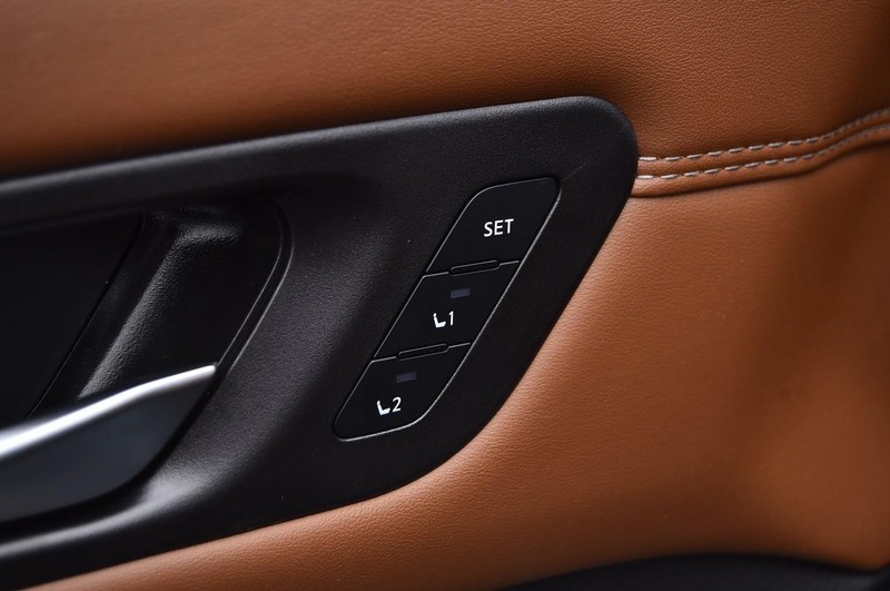 Nissan Pathfinder Vehicle Image 10