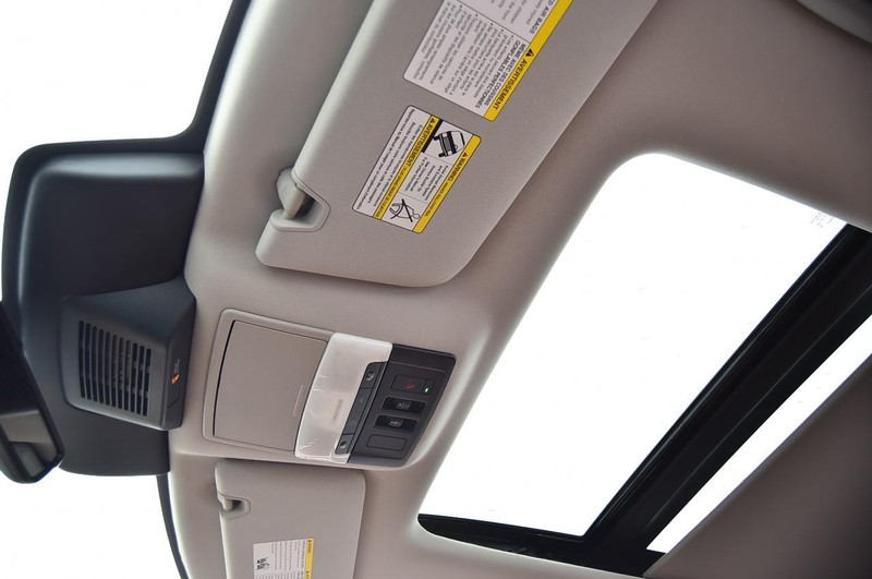 Nissan Pathfinder Vehicle Image 26