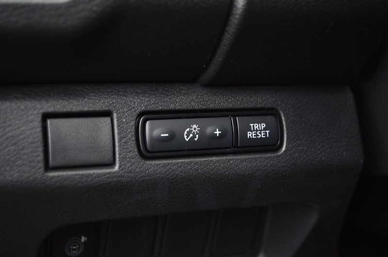 Nissan Frontier Vehicle Image 14