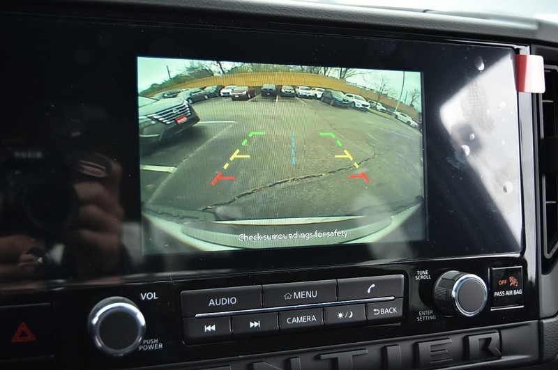 Nissan Frontier Vehicle Image 17