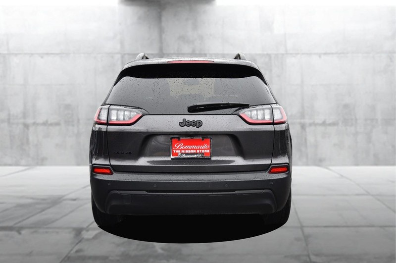 Jeep Cherokee Vehicle Full-screen Gallery Image 05