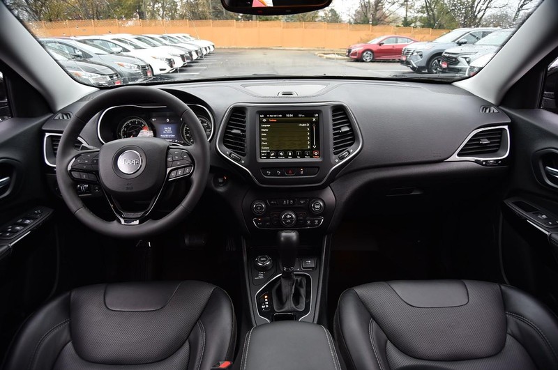 Jeep Cherokee Vehicle Full-screen Gallery Image 07