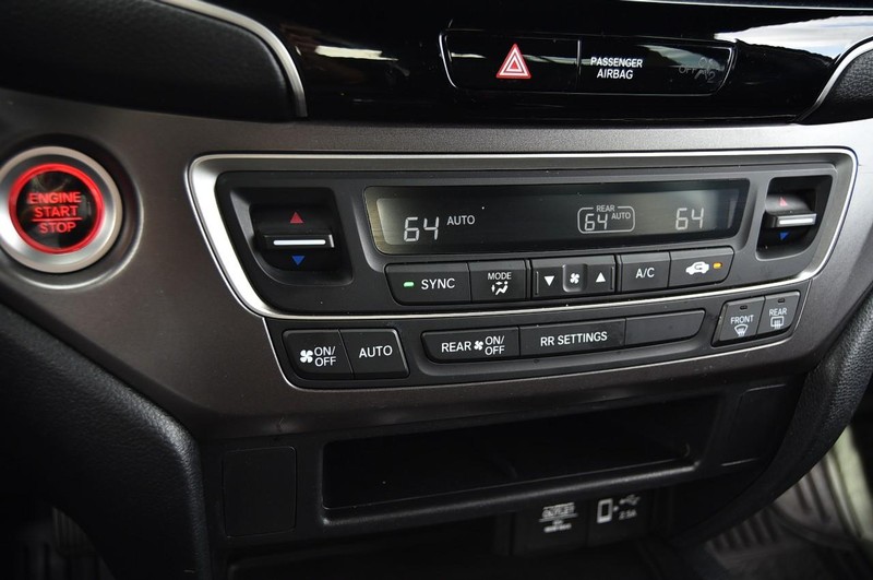 Honda Passport Vehicle Full-screen Gallery Image 15