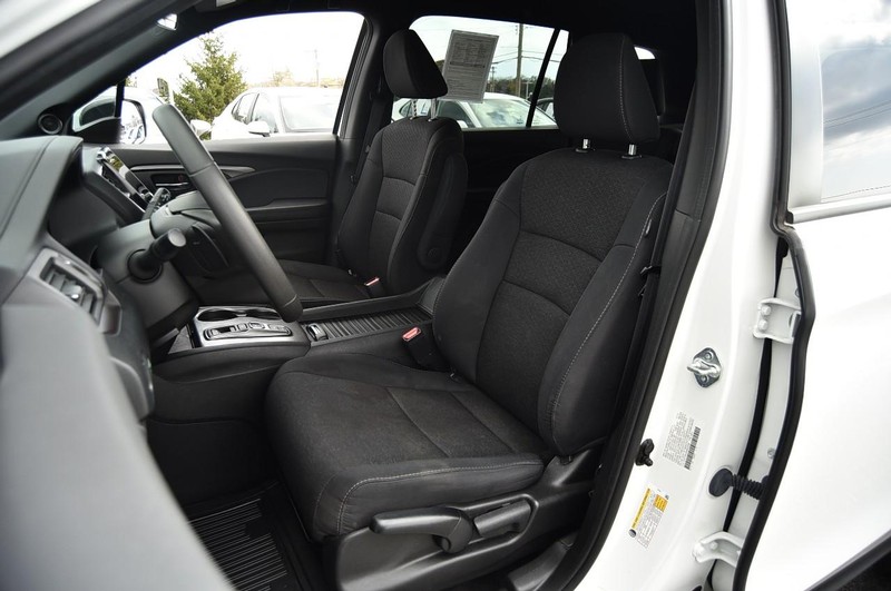 Honda Passport Vehicle Full-screen Gallery Image 20