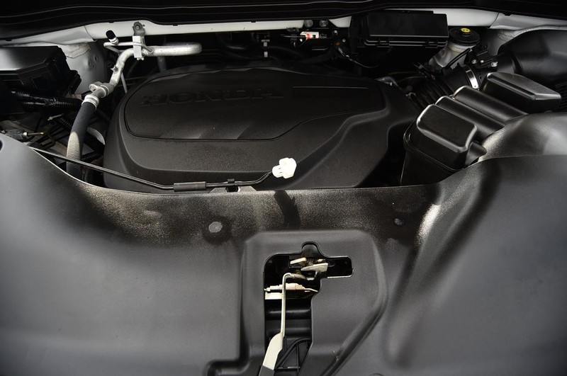 Honda Passport Vehicle Full-screen Gallery Image 25