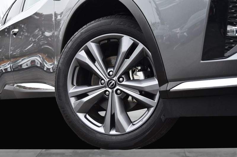 Nissan Murano Vehicle Image 03