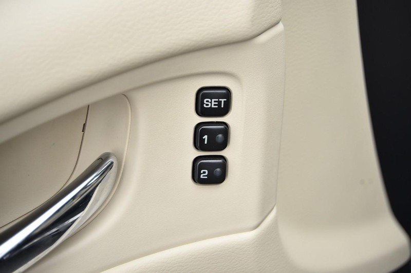 Nissan Murano Vehicle Image 10