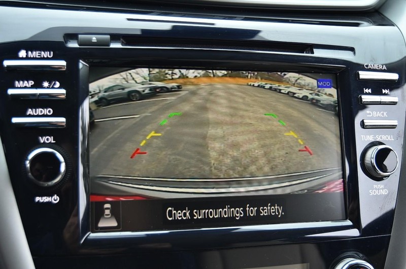 Nissan Murano Vehicle Image 17