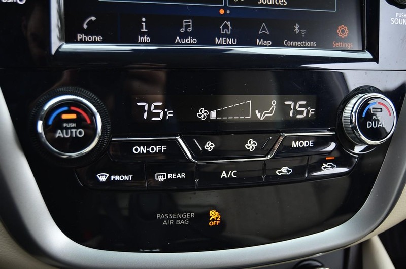 Nissan Murano Vehicle Image 20