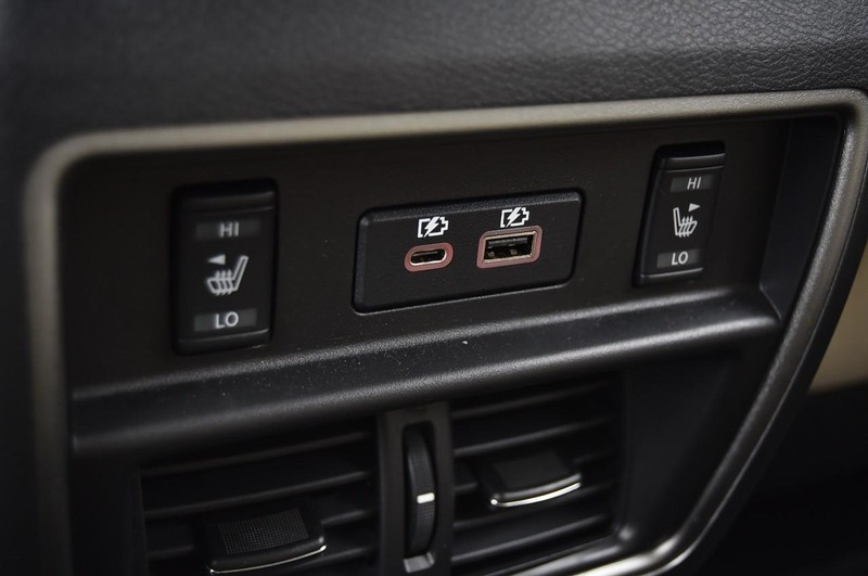 Nissan Murano Vehicle Image 28