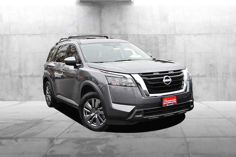 Nissan Pathfinder Vehicle Image 02