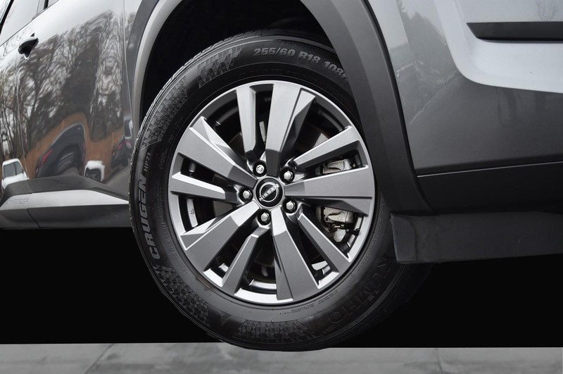 Nissan Pathfinder Vehicle Image 03