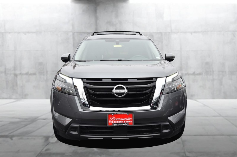 Nissan Pathfinder Vehicle Image 04