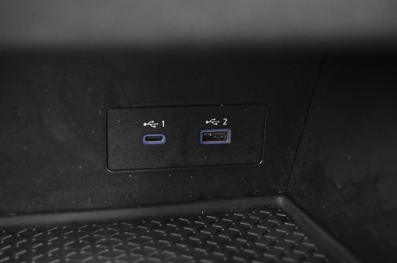 Nissan Pathfinder Vehicle Image 17