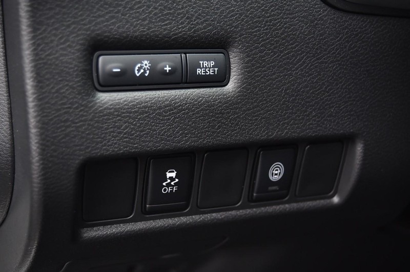 Nissan Murano Vehicle Image 12