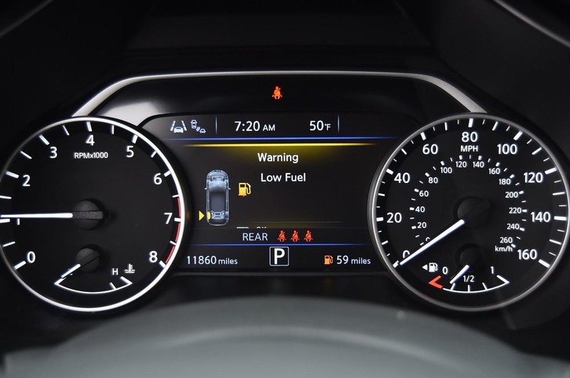 Nissan Murano Vehicle Image 13