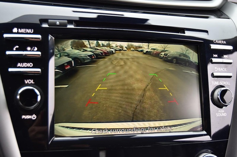 Nissan Murano Vehicle Image 14