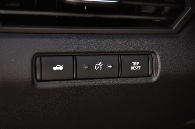 Nissan Altima Vehicle Image 11