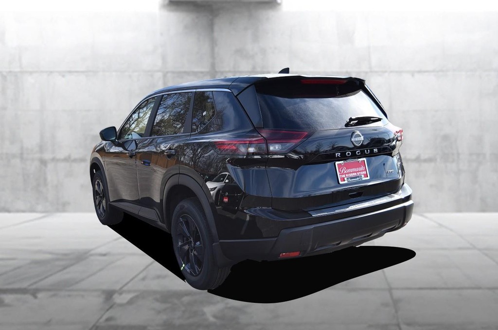 Nissan Rogue Vehicle Image 07
