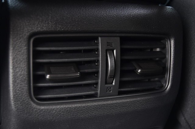 Nissan Rogue Vehicle Image 22