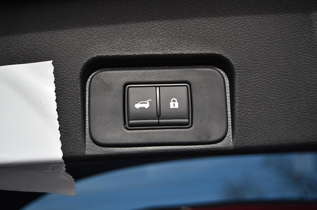 Nissan Rogue Vehicle Image 25