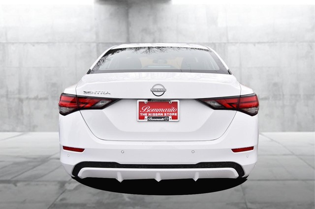 Nissan Sentra Vehicle Image 07