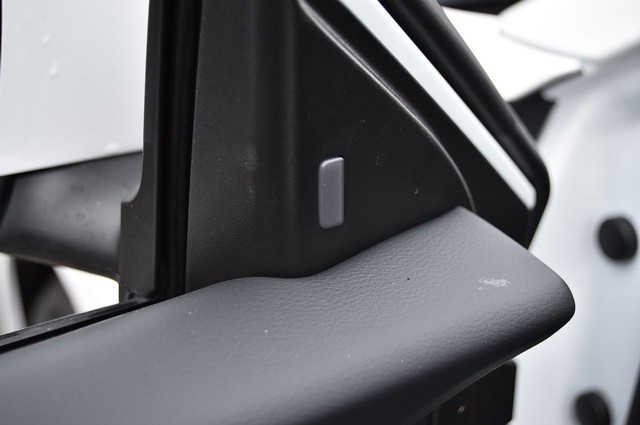 Nissan Sentra Vehicle Image 10