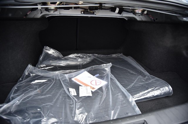 Nissan Sentra Vehicle Image 22