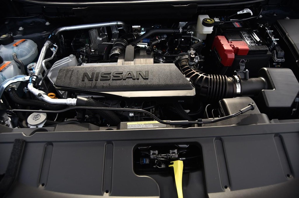 Nissan Rogue Vehicle Image 26