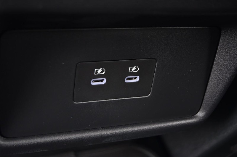 Nissan Rogue Vehicle Image 23