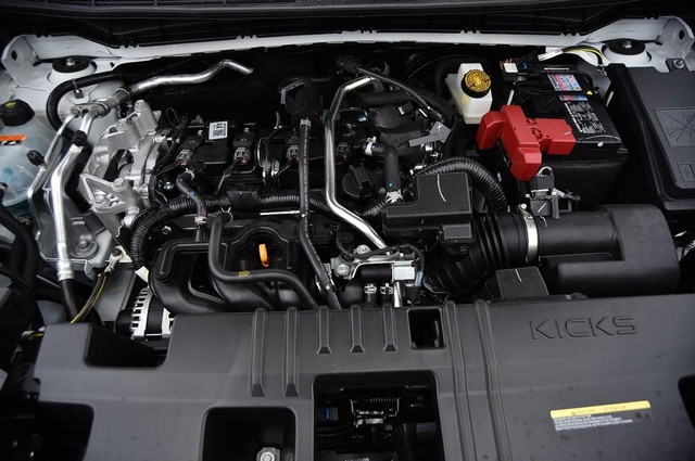 Nissan Kicks Vehicle Image 25