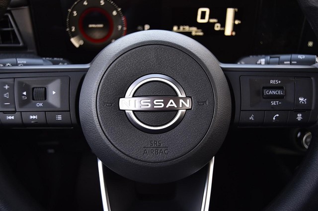 Nissan Kicks Vehicle Image 20