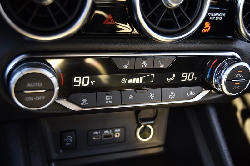 Nissan Sentra Vehicle Image 15