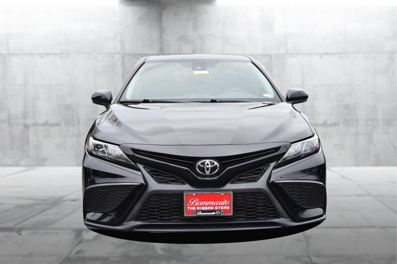 Toyota Camry Vehicle Image 04