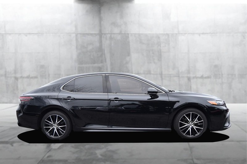 Toyota Camry Vehicle Image 05