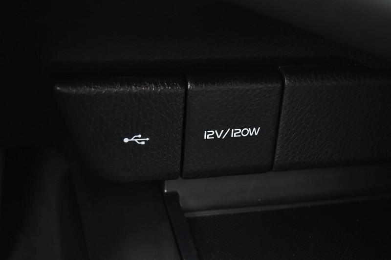 Toyota Camry Vehicle Image 15