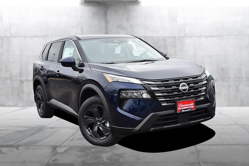 Nissan Rogue Vehicle Image 02